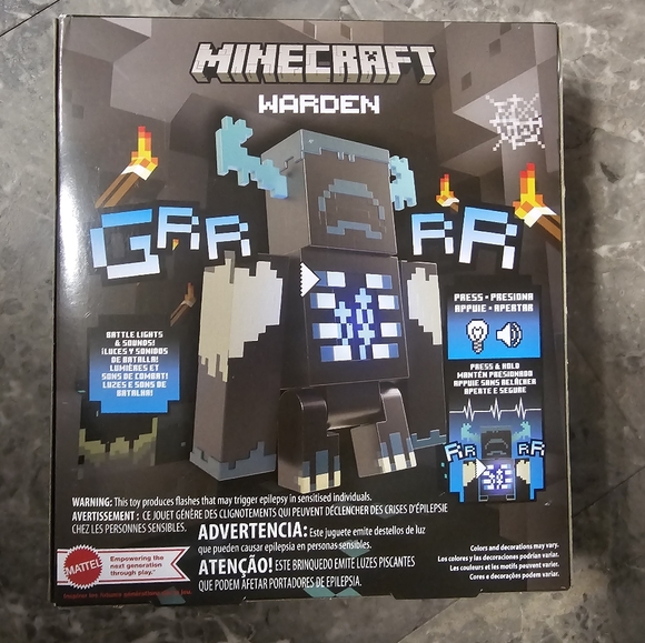 BRAND NEW IN BOX MINECRAFT WARDEN MAKES SOUNDS AND LIGHTS - Picture 2 of 2